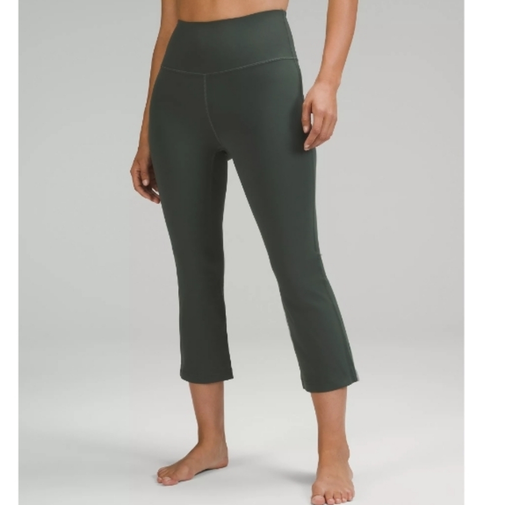 lululemon Smoked Spruce Groove Super High Rise Crop Leggings Nulu 23"